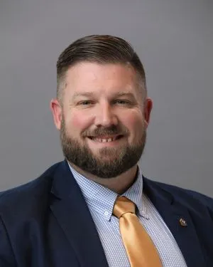 Adrian Rusch Headshot